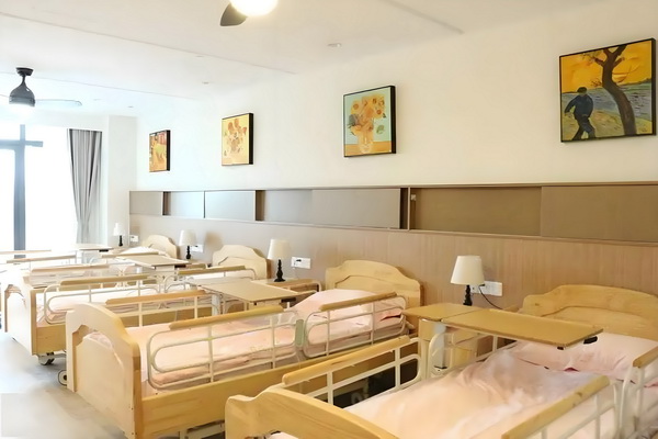 二级建造师在深圳入户积分_专访导演饶晓志：对《万里归途》满意和骄傲 还没来得况问情及细