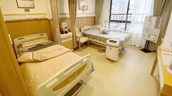 深圳龙岗办理入户_《南京照相馆》北京首映百万观众见证口碑力作“历史不应被遗忘 南京照相馆名工另一人45岁